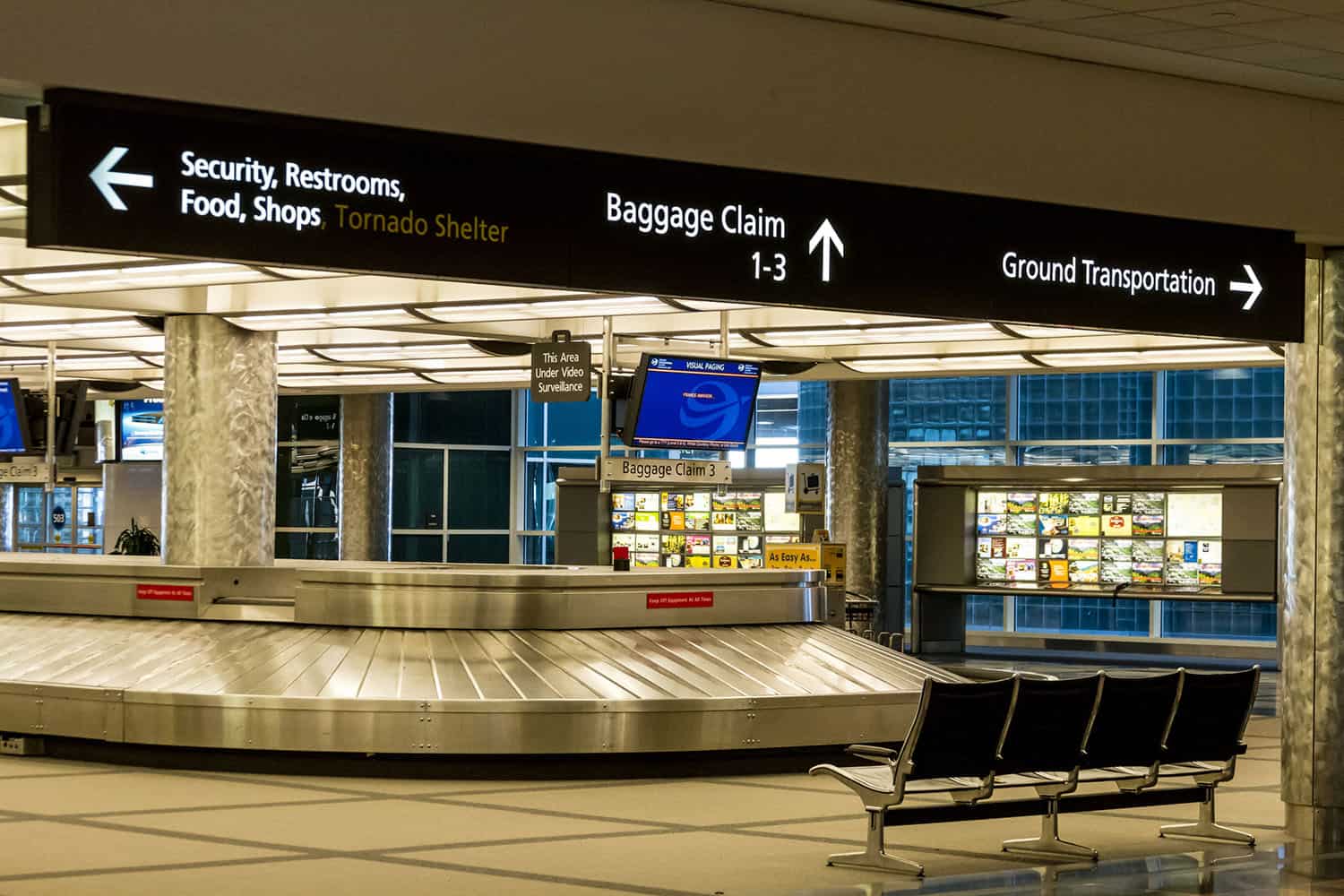 airport-baggage-claim